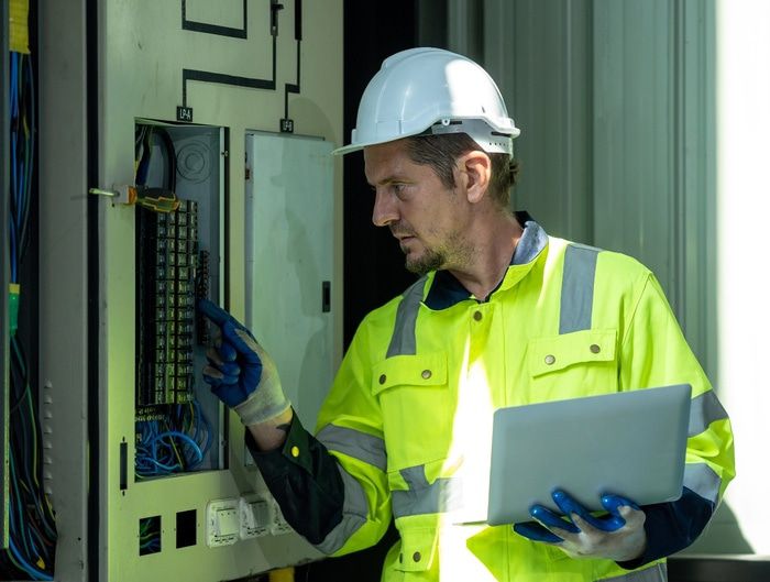 Co jeszcze trzeba wiedzieć o przeglądach elektrycznych? 